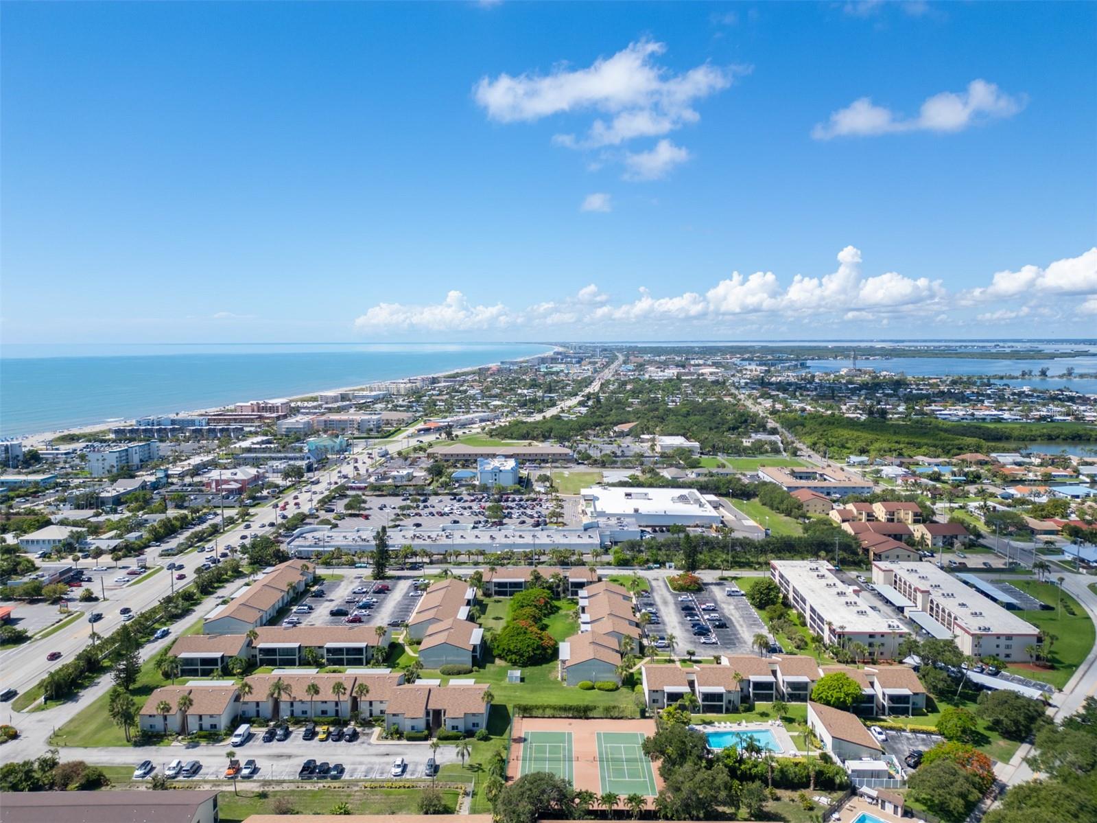 BANANA RIVER ESTATES - Residential