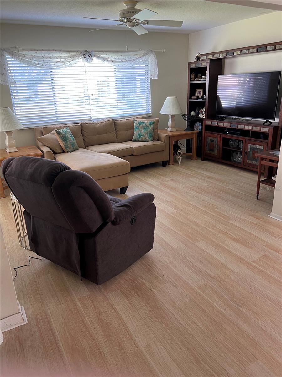 STRATHMORE RIVERSIDE VILLAS III - Residential