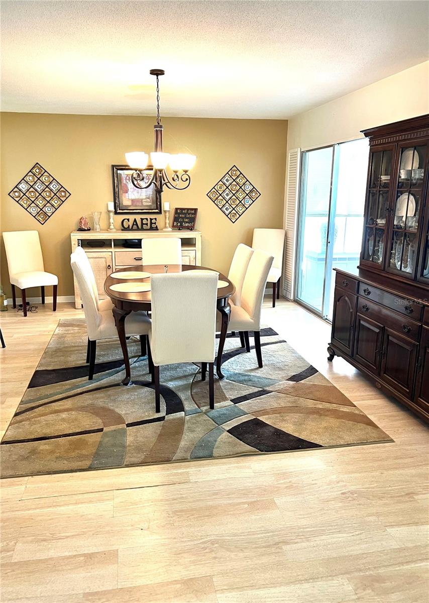 STRATHMORE RIVERSIDE VILLAS III - Residential