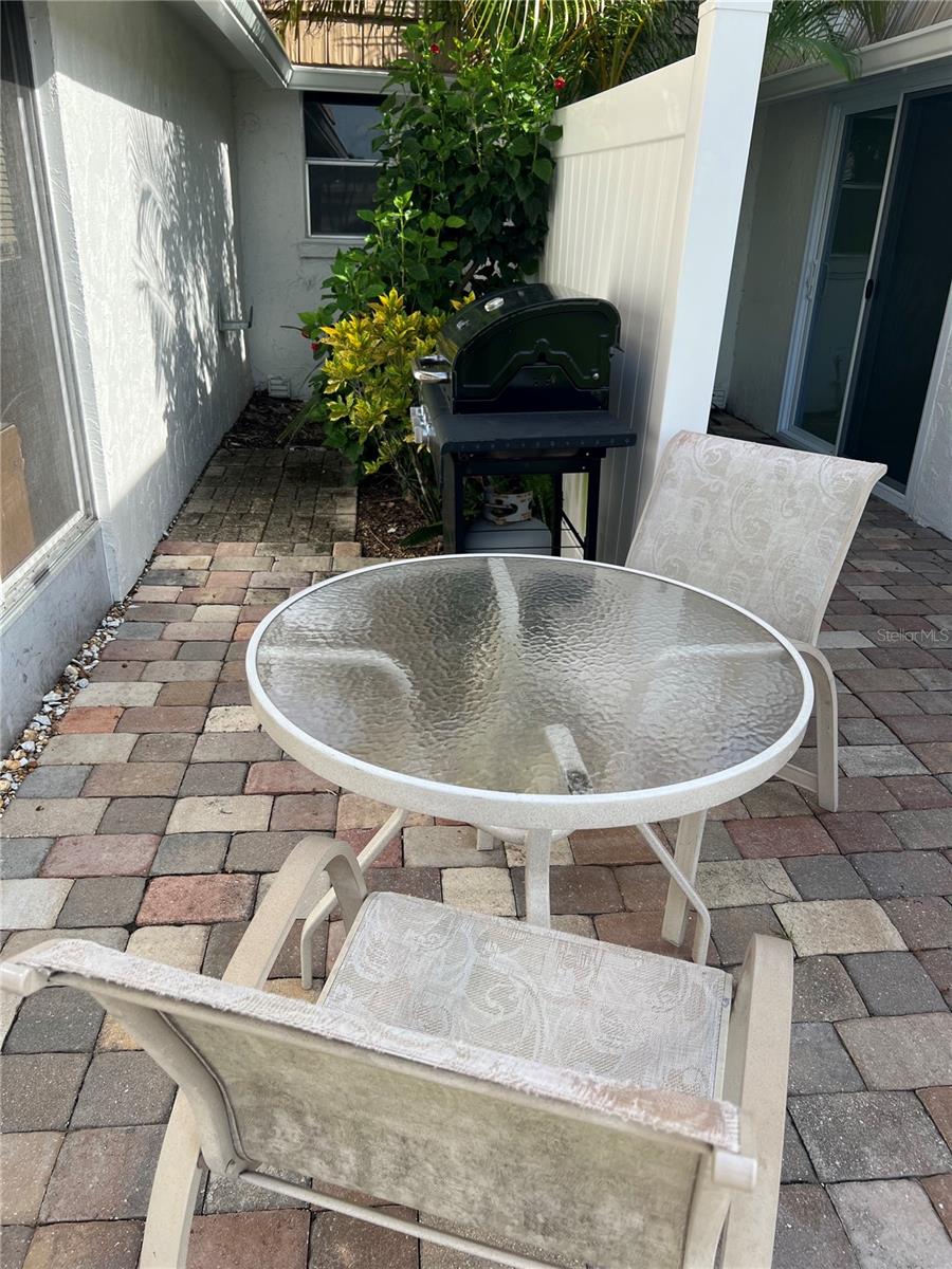 STRATHMORE RIVERSIDE VILLAS III - Residential