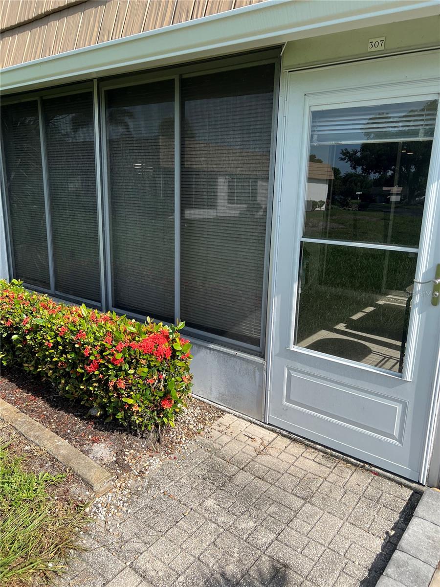 STRATHMORE RIVERSIDE VILLAS III - Residential