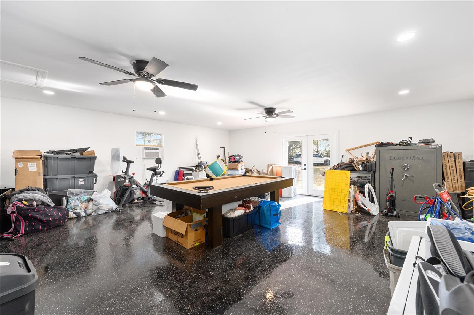 NON SUBDIVISION - Residential