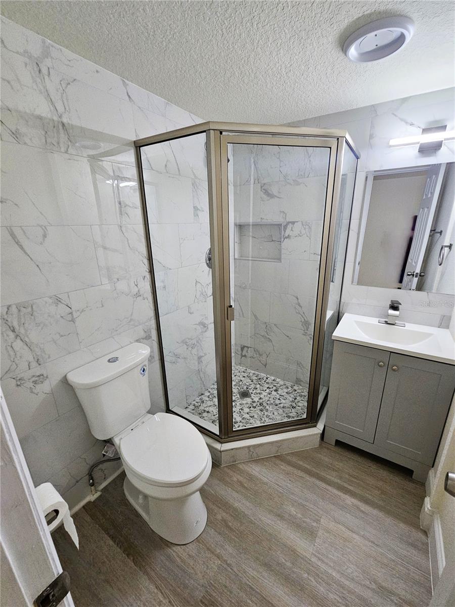 HUDSON TERRACE 1ST ADD - Residential Lease