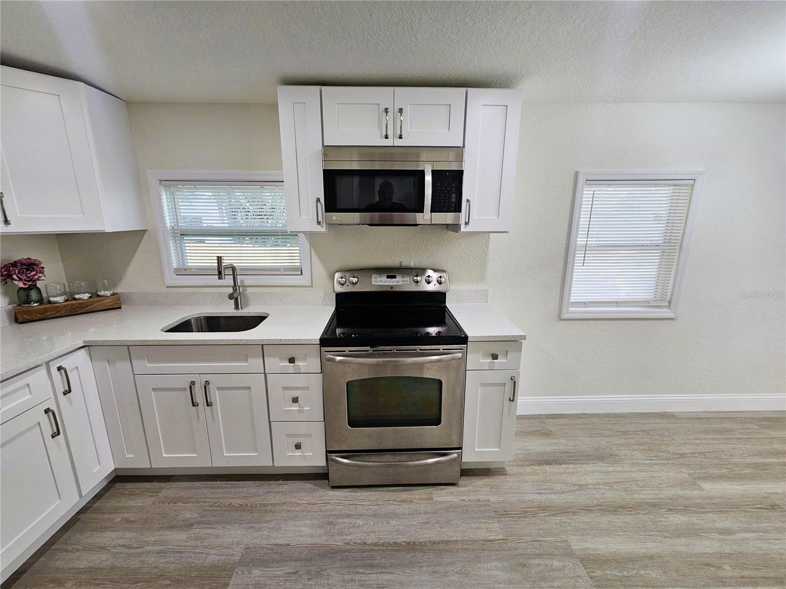 HUDSON TERRACE 1ST ADD - Residential Lease