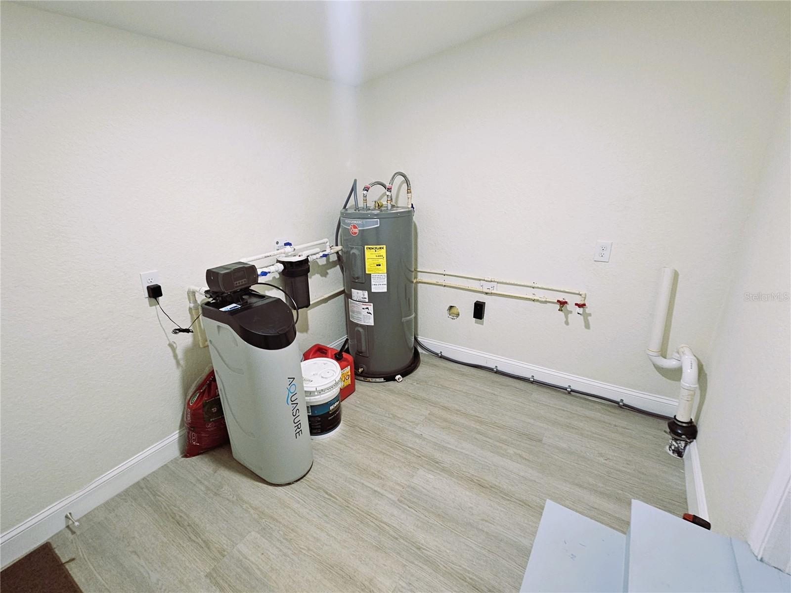HUDSON TERRACE 1ST ADD - Residential Lease