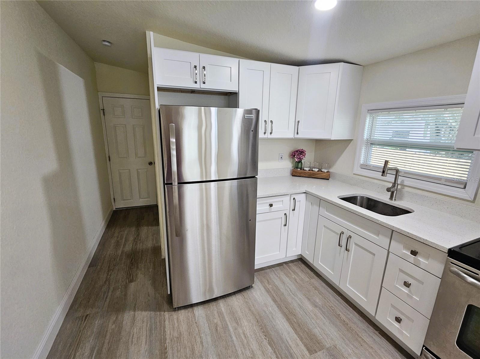 HUDSON TERRACE 1ST ADD - Residential Lease