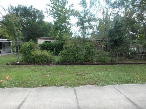 A home in CASSELBERRY