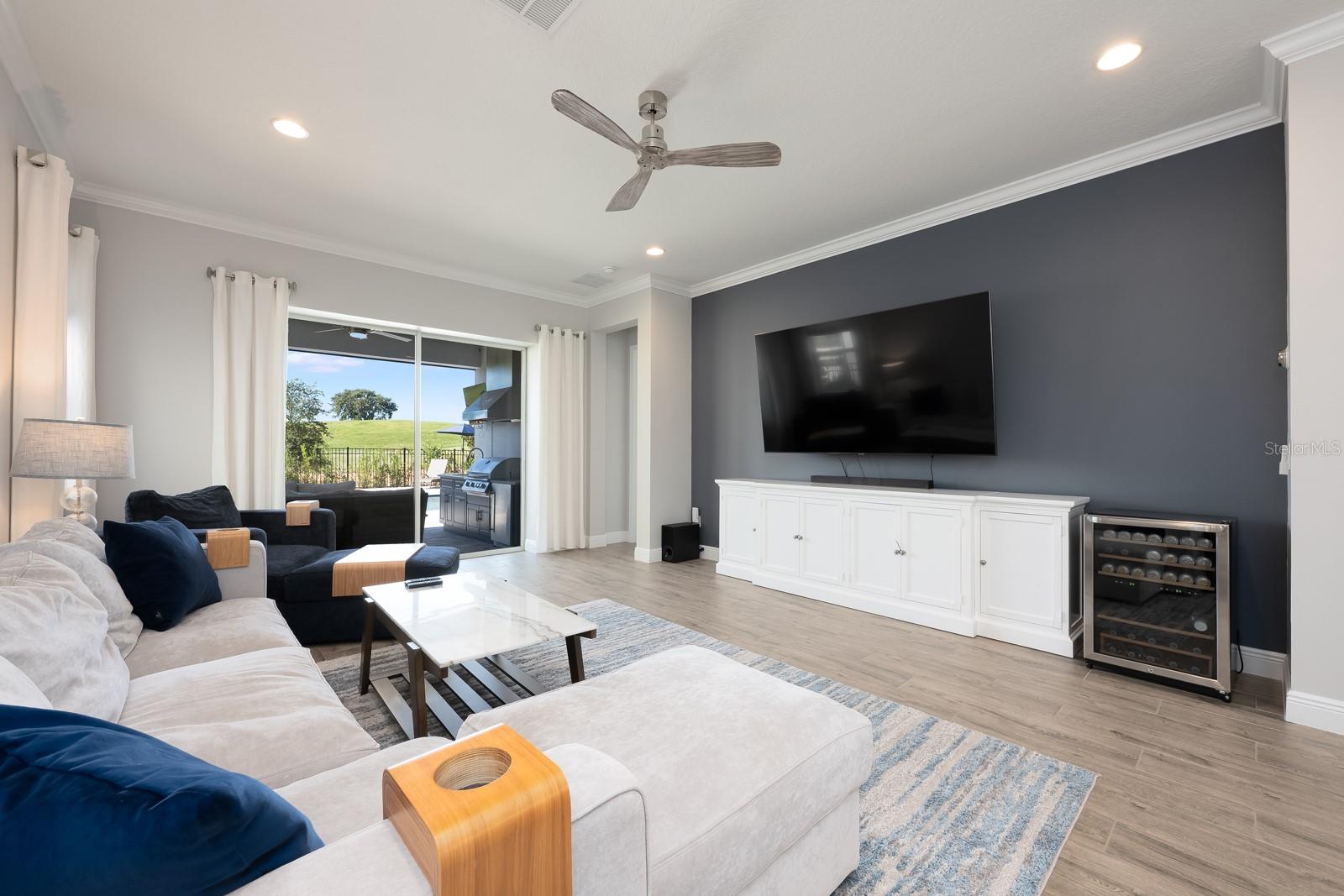 BELLA COLLINA WEST SUB - Residential