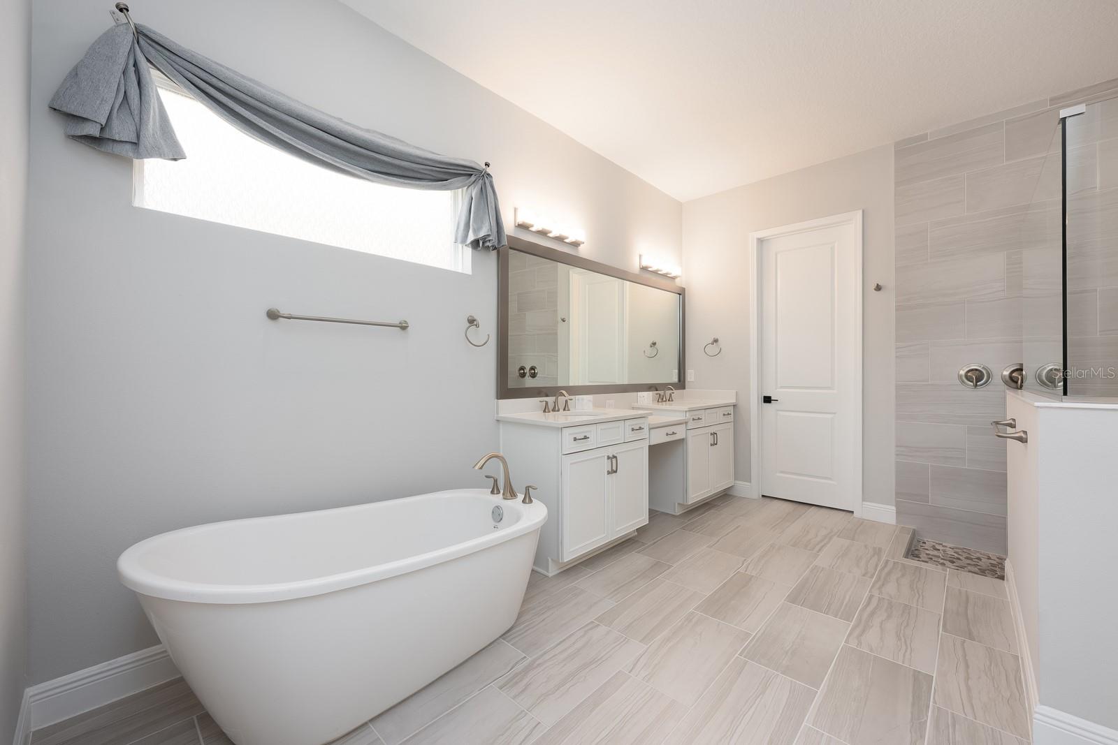 BELLA COLLINA WEST SUB - Residential