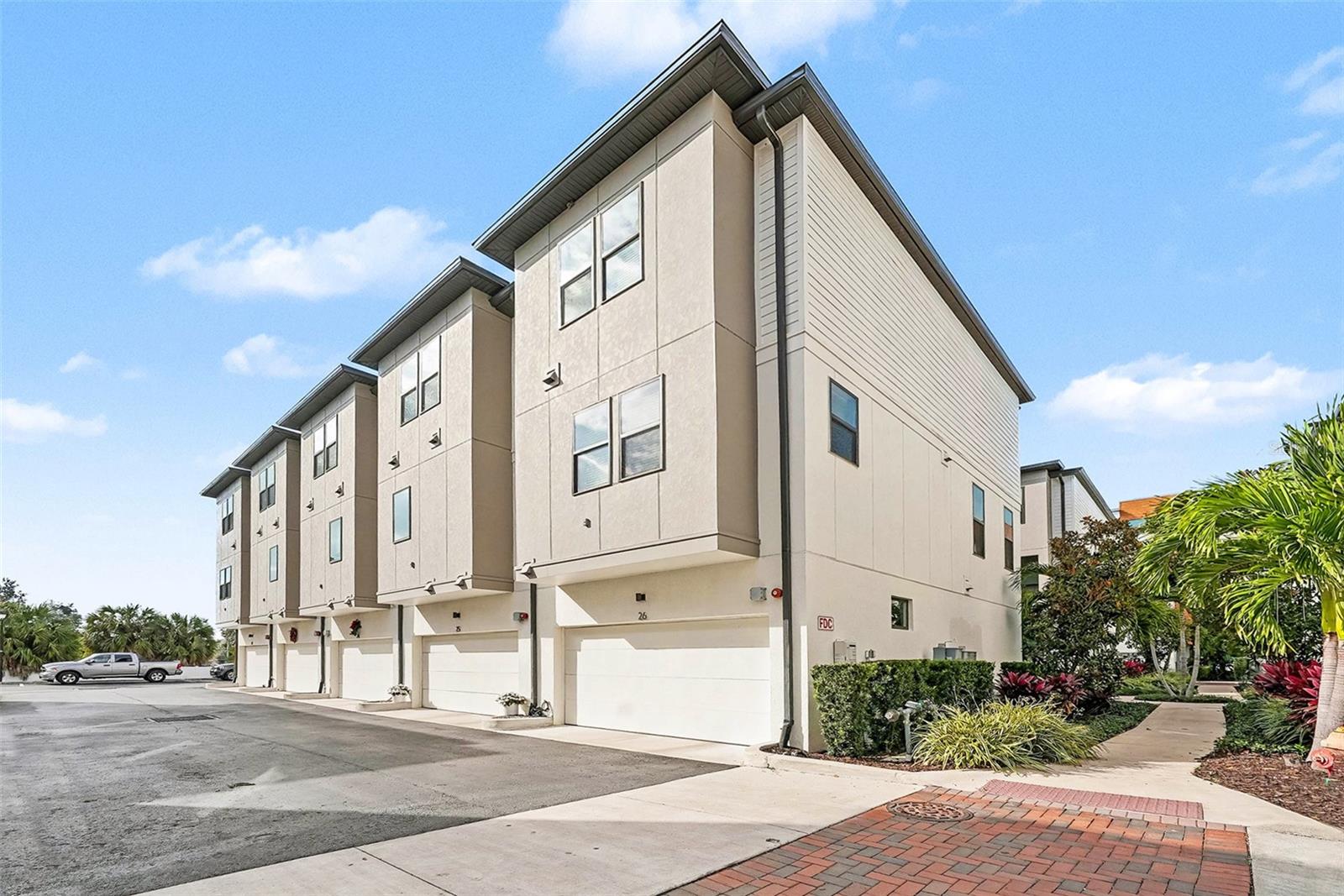 WESTSHORE VILLAGE TWNHMS - Residential