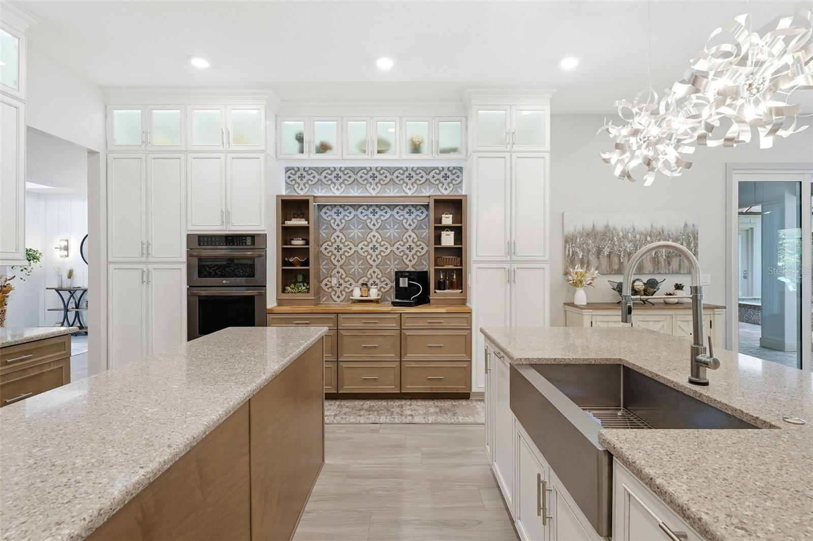 LIVE OAK ESTATES - Residential