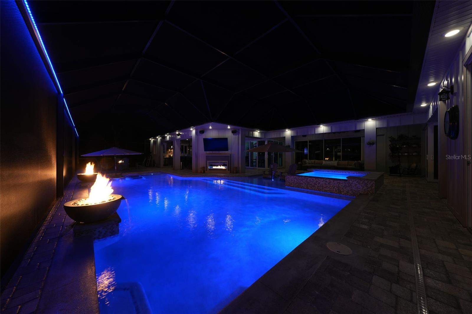 LIVE OAK ESTATES - Residential