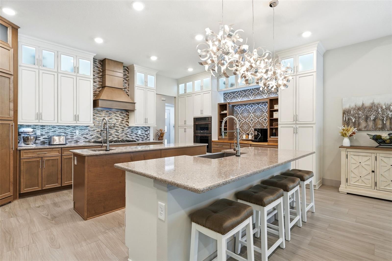 LIVE OAK ESTATES - Residential