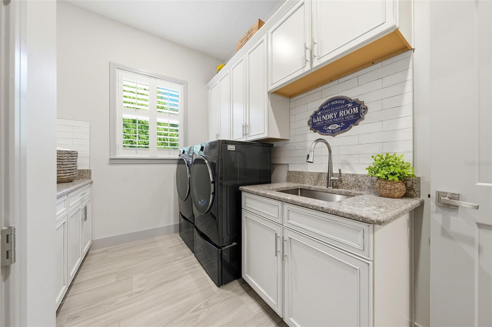 LIVE OAK ESTATES - Residential