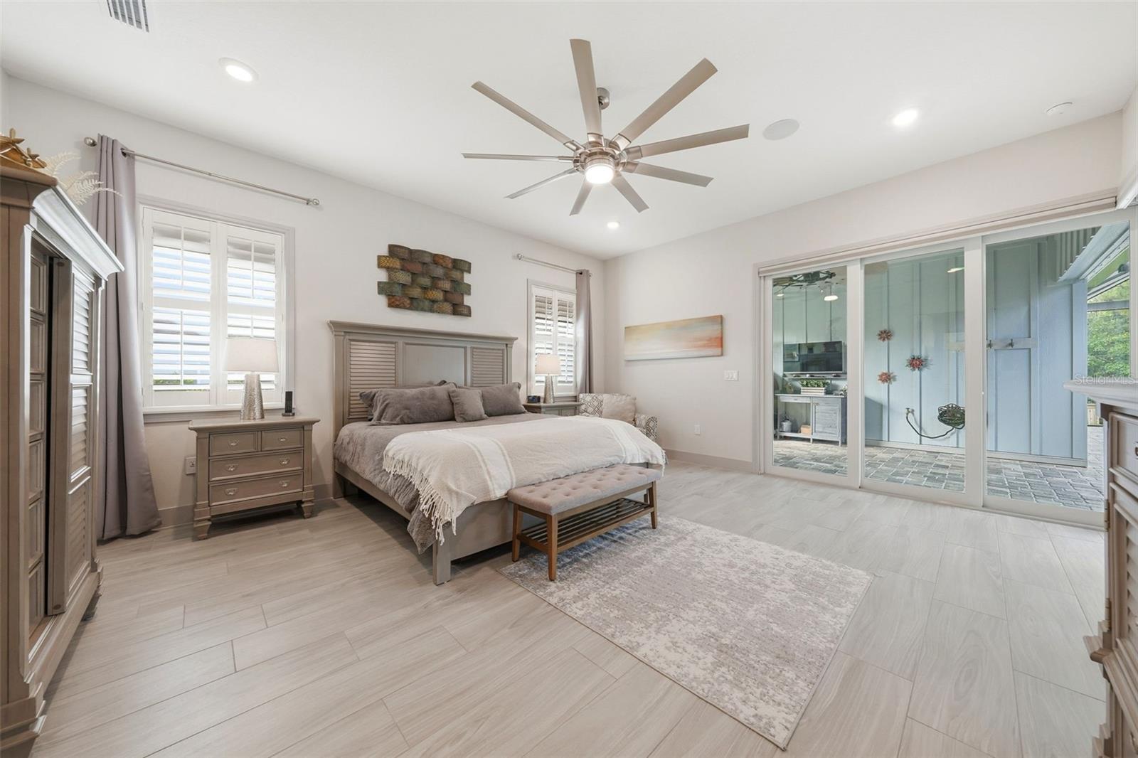 LIVE OAK ESTATES - Residential