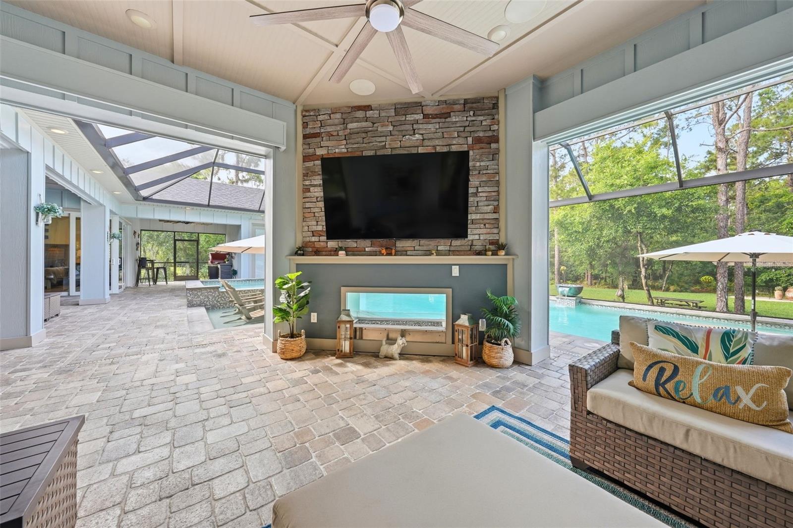 LIVE OAK ESTATES - Residential