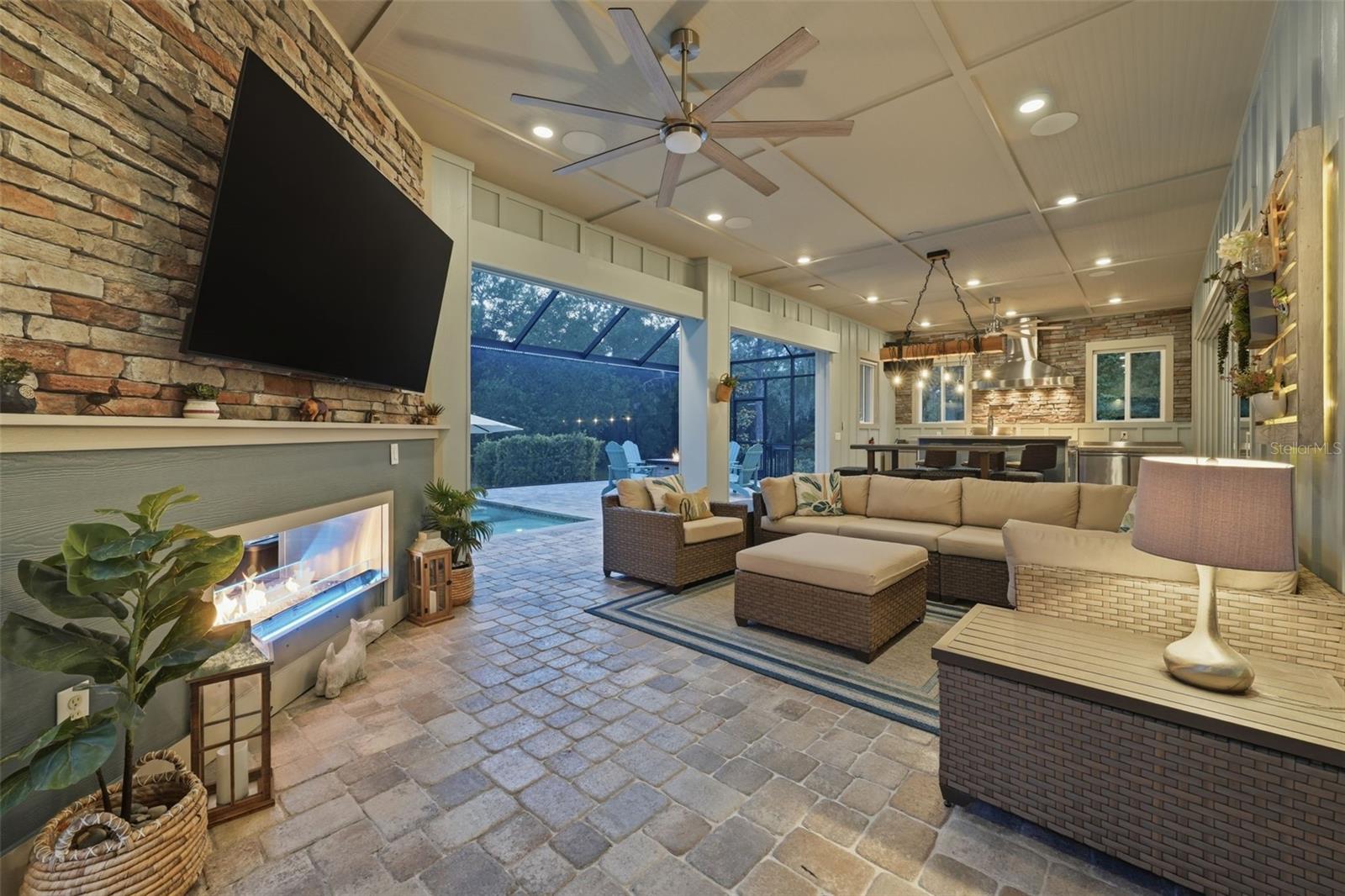 LIVE OAK ESTATES - Residential
