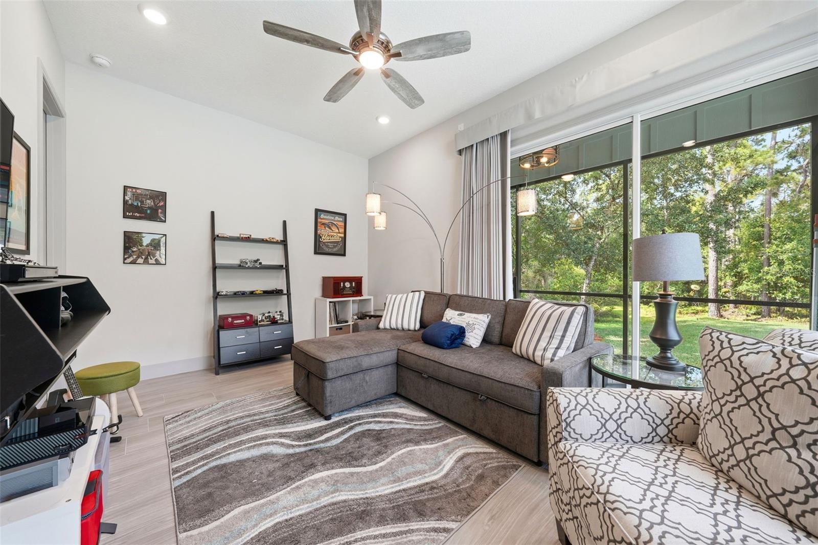 LIVE OAK ESTATES - Residential