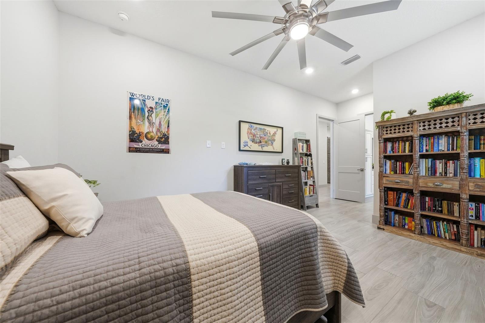 LIVE OAK ESTATES - Residential