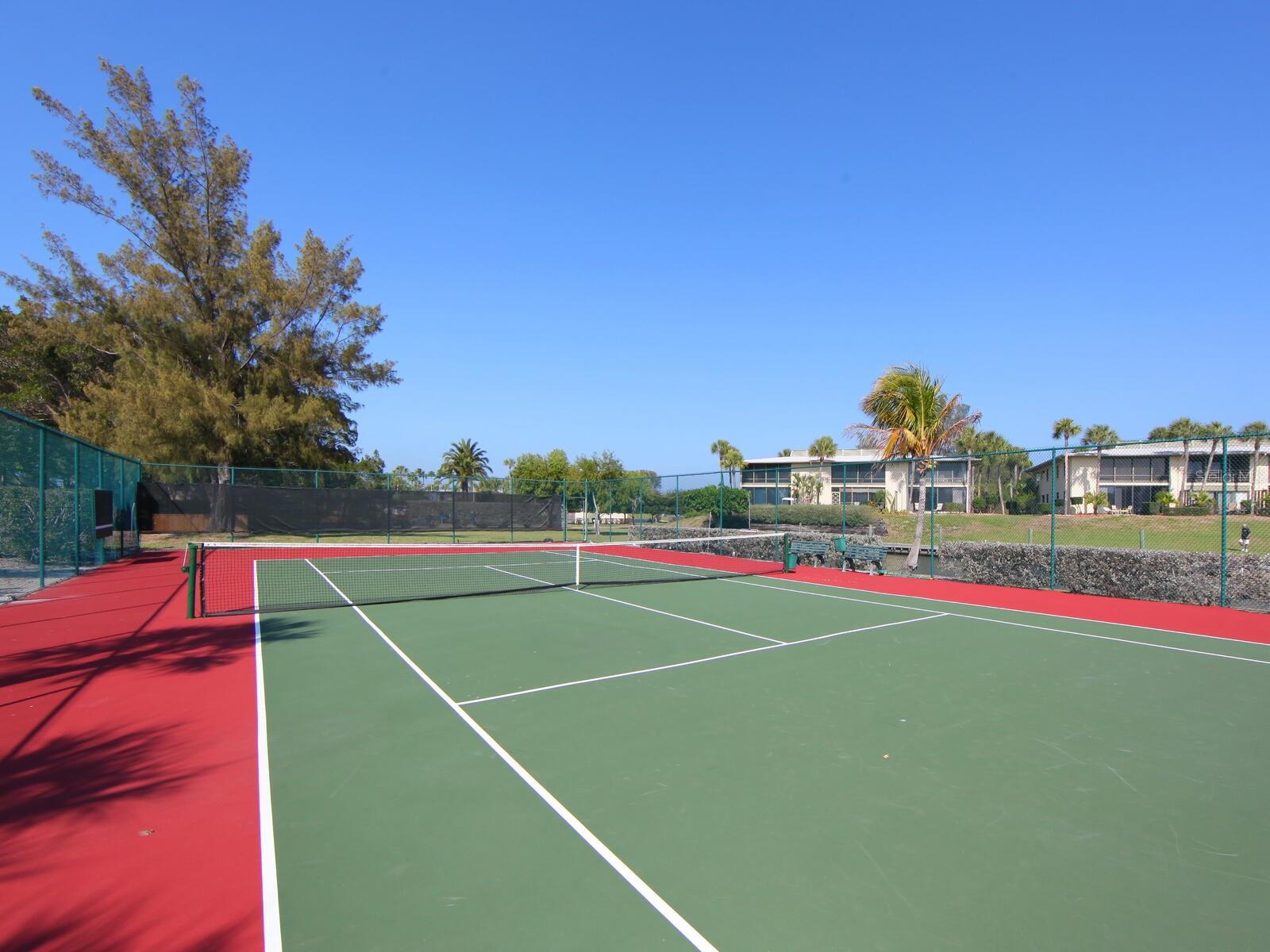 WESTBAY POINT & MOORINGS - Residential