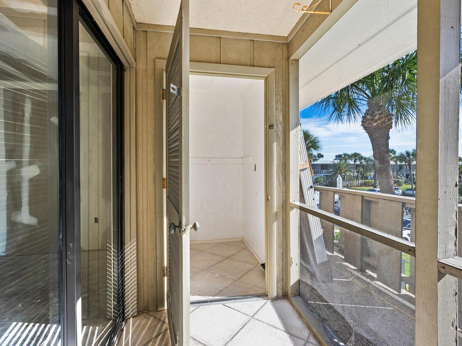 WESTBAY POINT & MOORINGS - Residential