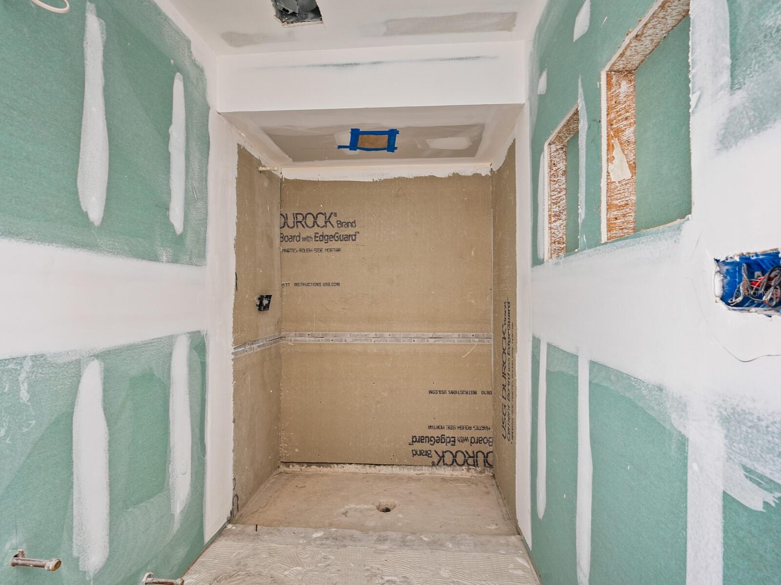 WESTBAY POINT & MOORINGS - Residential