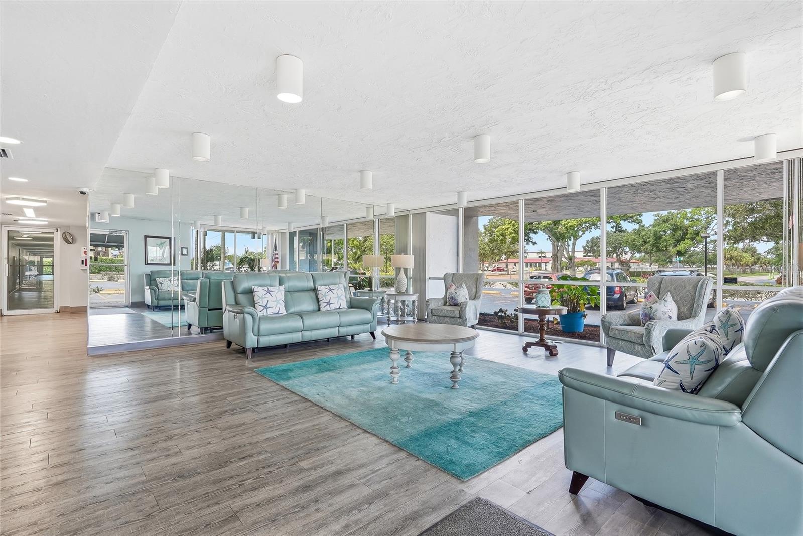 2901 26TH STREET W 818