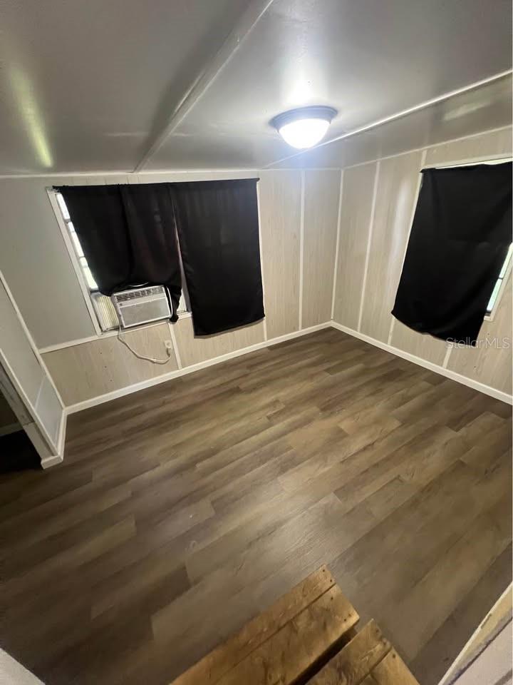 2417 W PARKER STREET