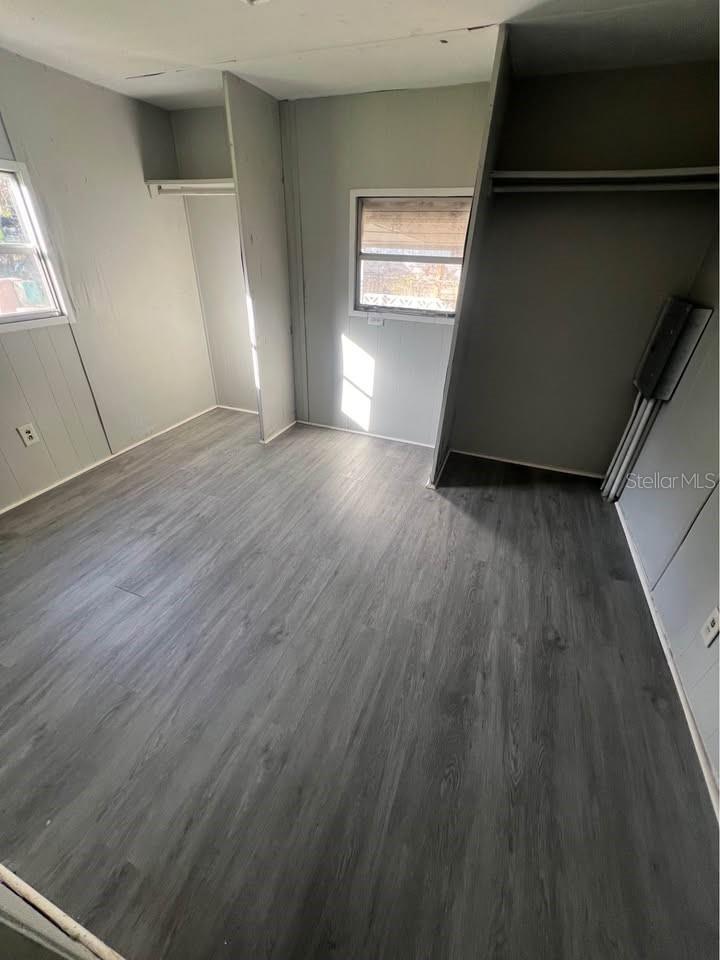 2417 W PARKER STREET