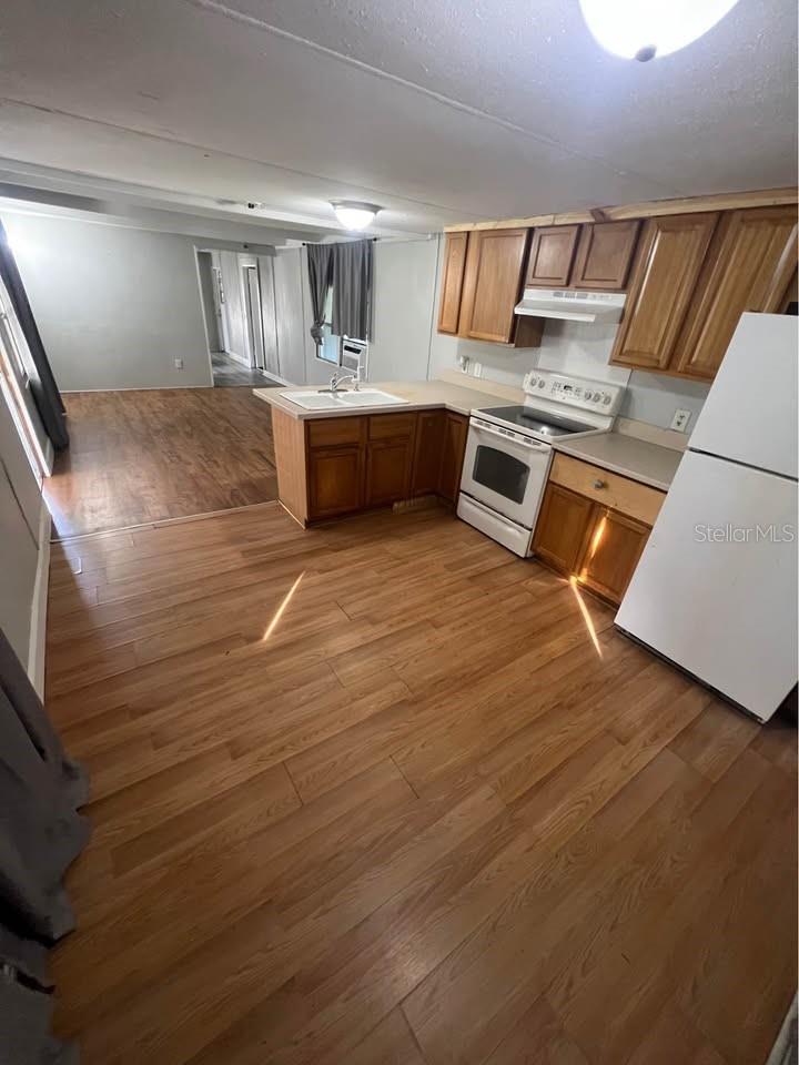 2417 W PARKER STREET