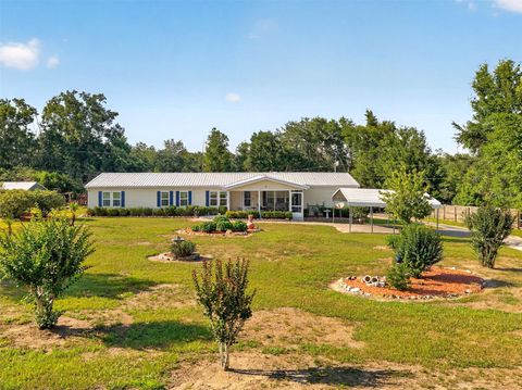 Photo of 9706 Us Highway 301, Dade City, FL 33525 (MLS # W7885671)
