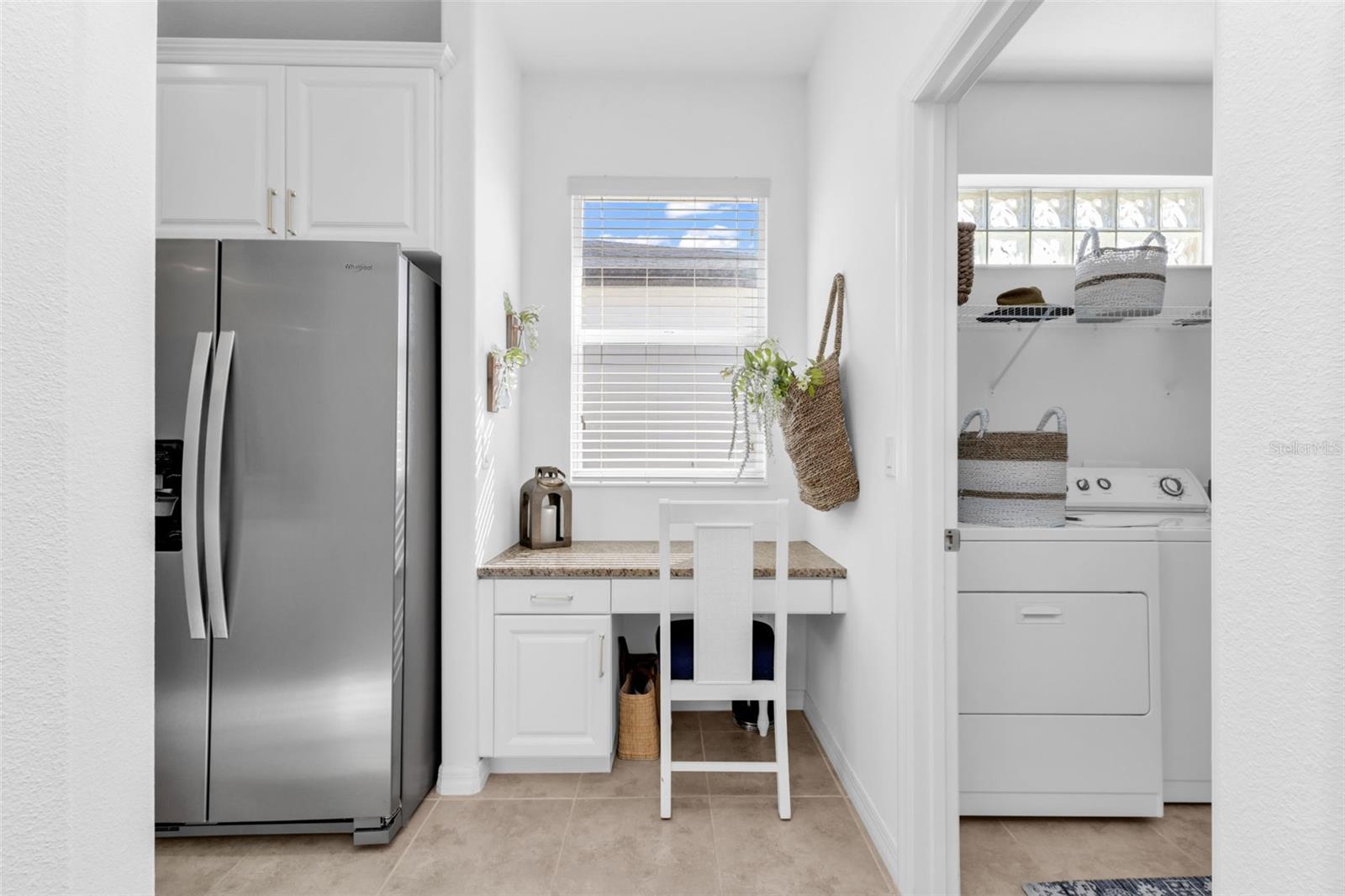 ROTONDA LAKES - Residential