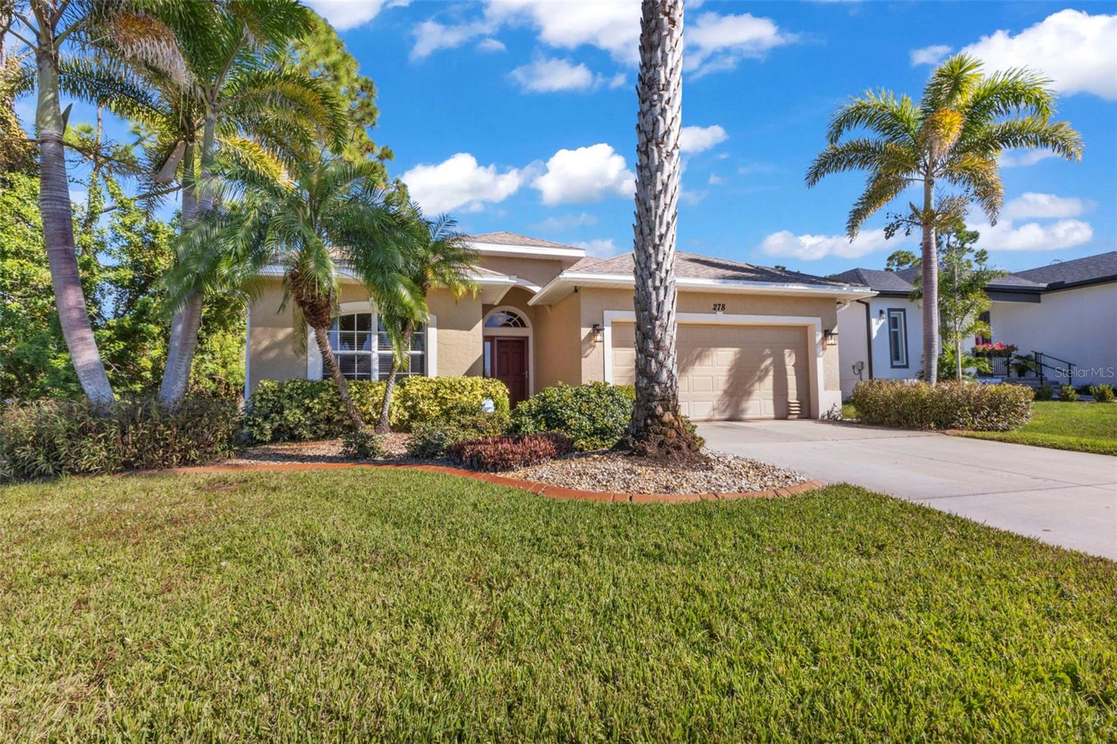 ROTONDA LAKES - Residential