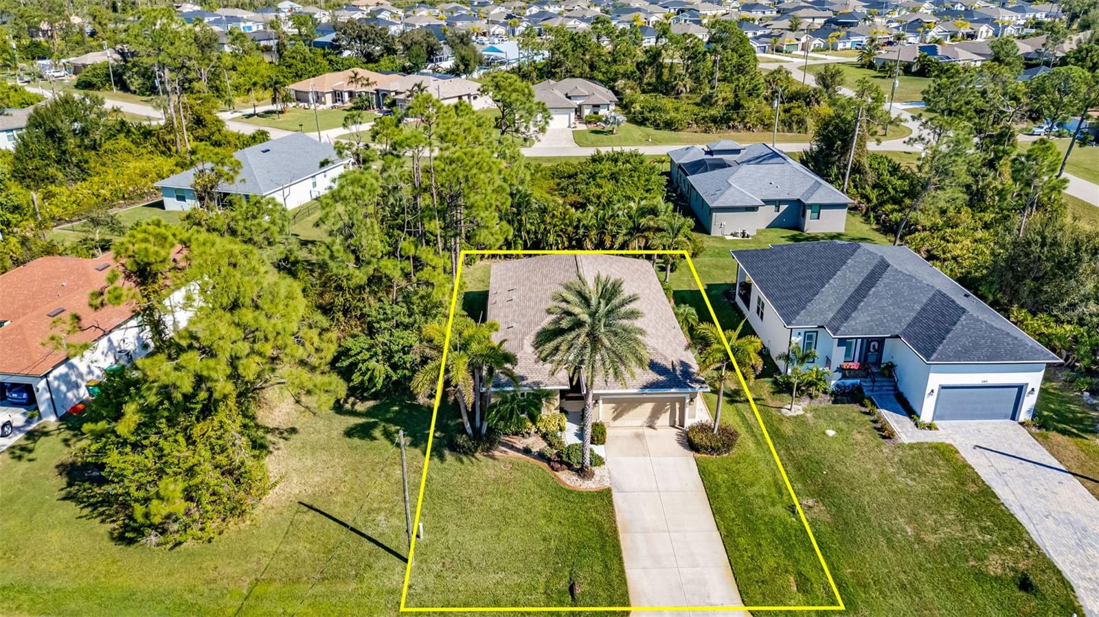 ROTONDA LAKES - Residential