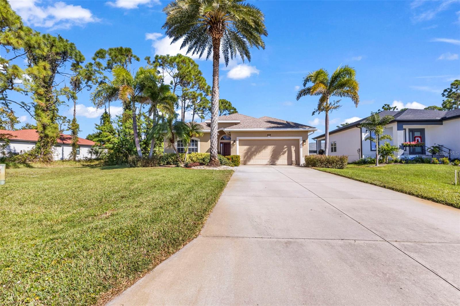 ROTONDA LAKES - Residential