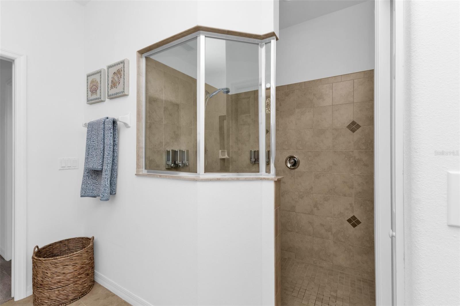 ROTONDA LAKES - Residential