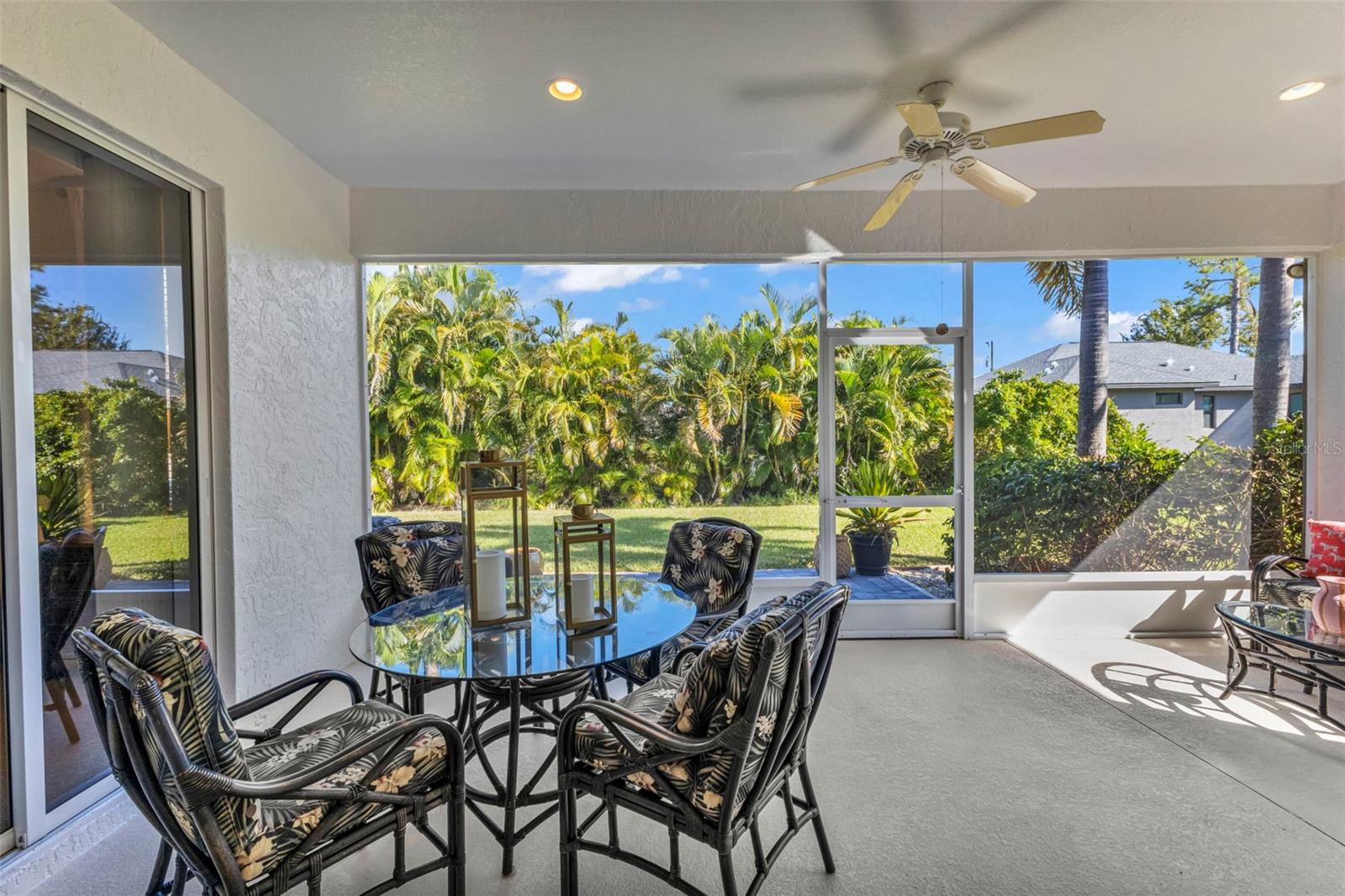 ROTONDA LAKES - Residential