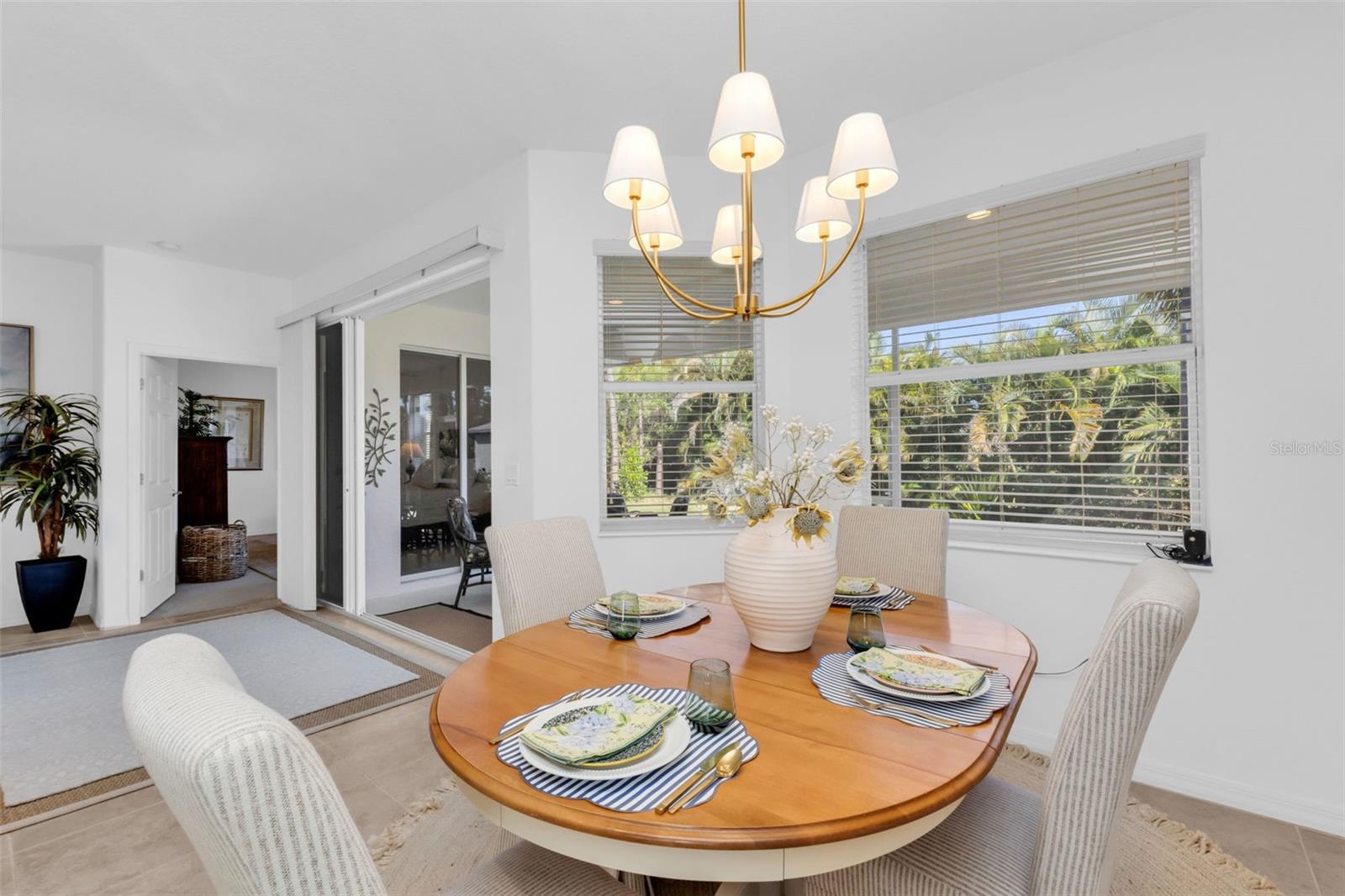 ROTONDA LAKES - Residential