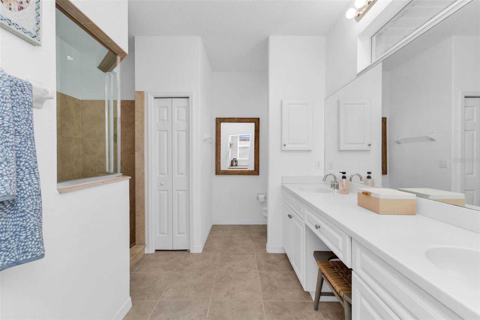 ROTONDA LAKES - Residential