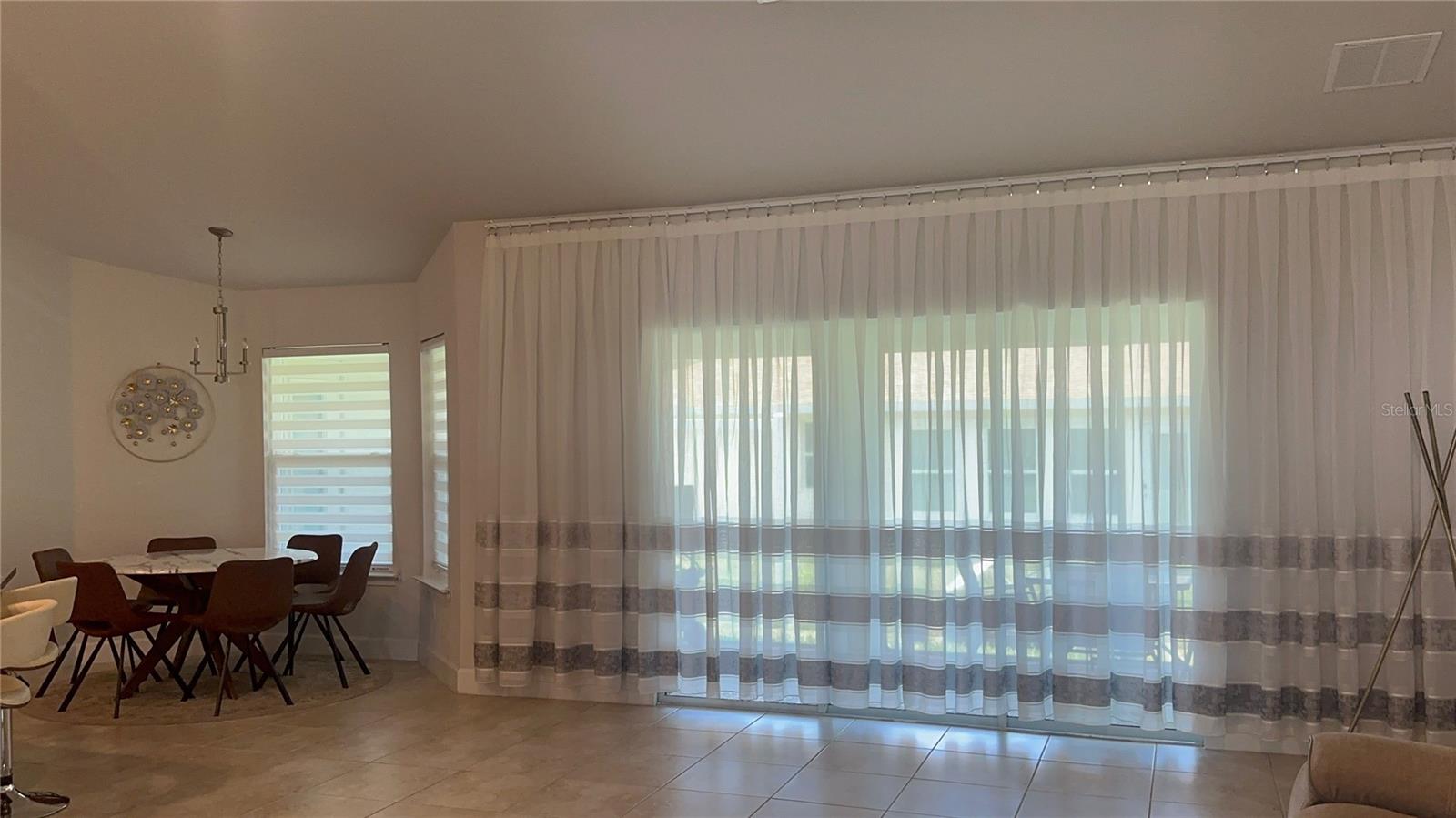 SOUTH VENICE - Residential Lease