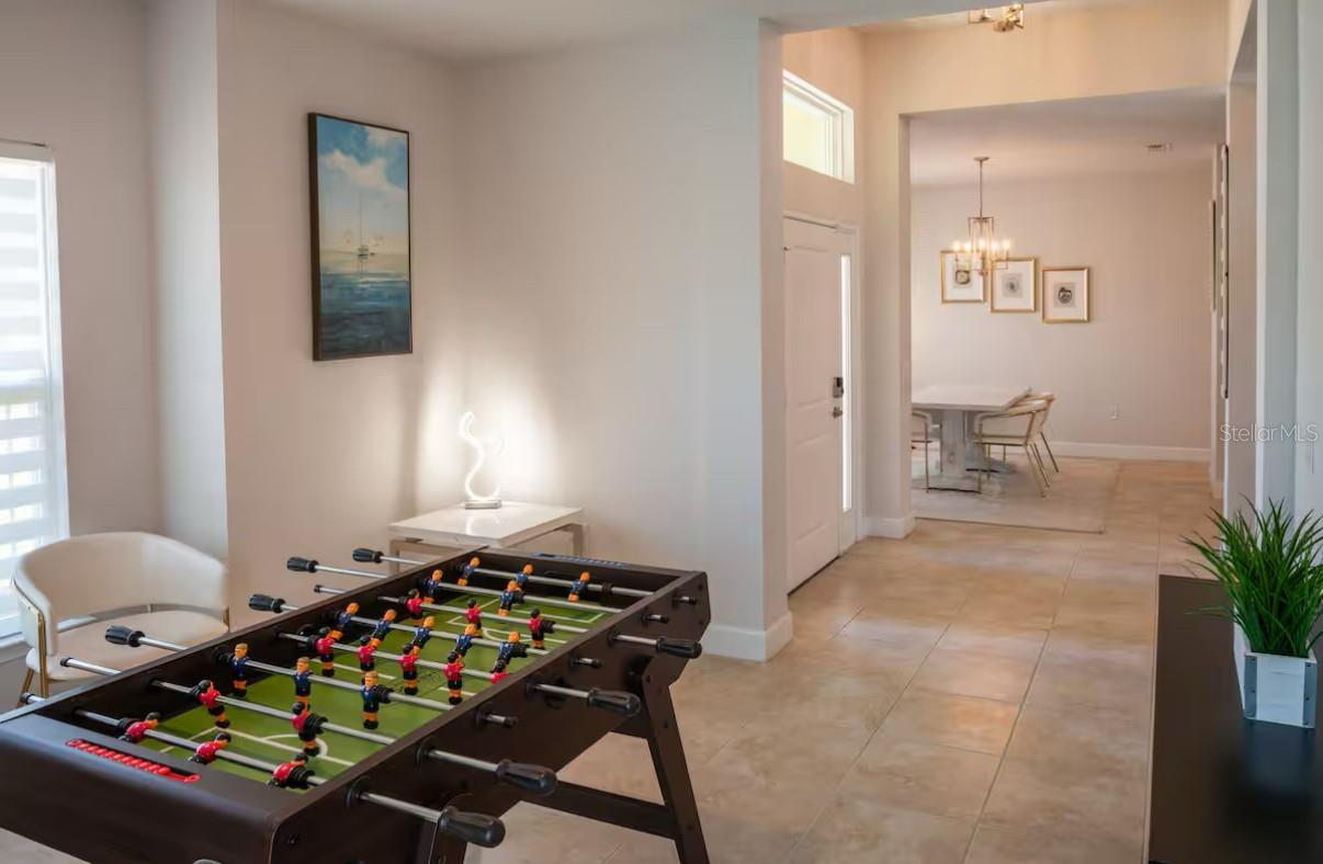 SOUTH VENICE - Residential Lease