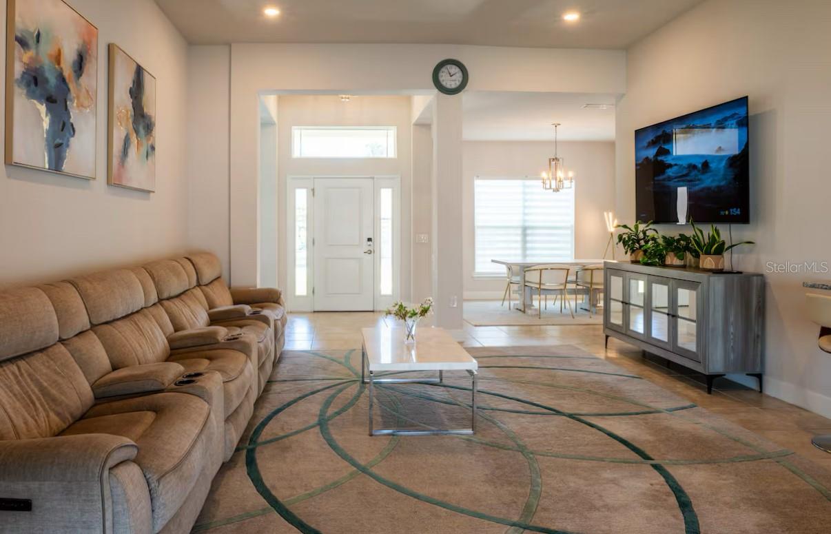 SOUTH VENICE - Residential Lease