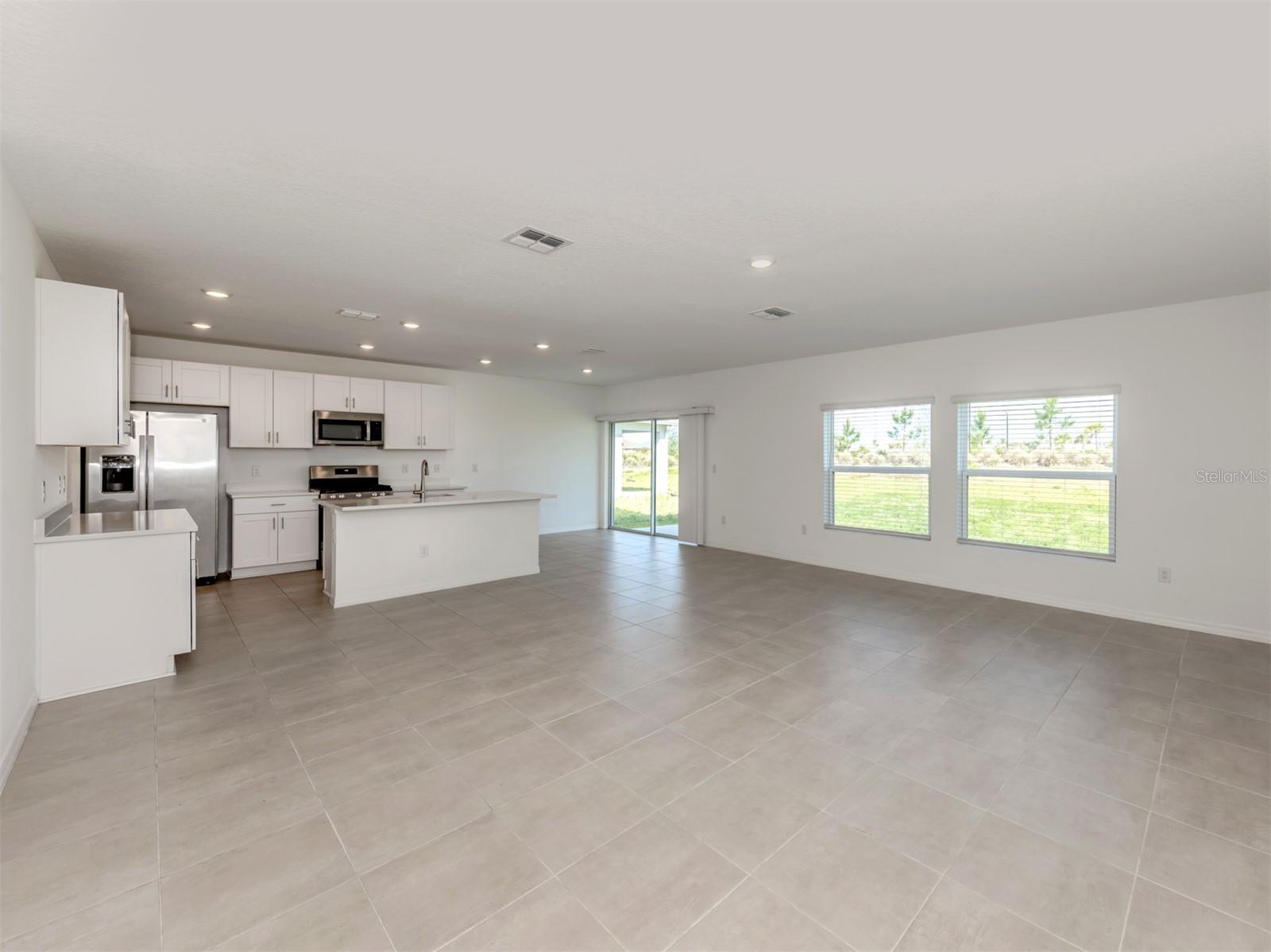11228 FIELDSTONE DRIVE