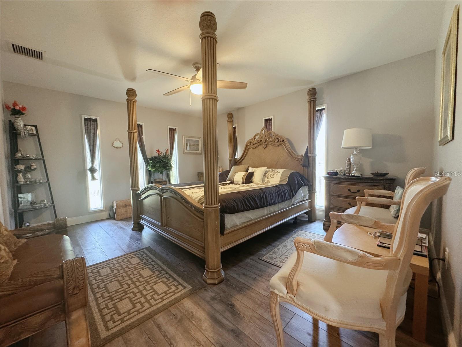 TRIANGLE HEIGHTS - Residential