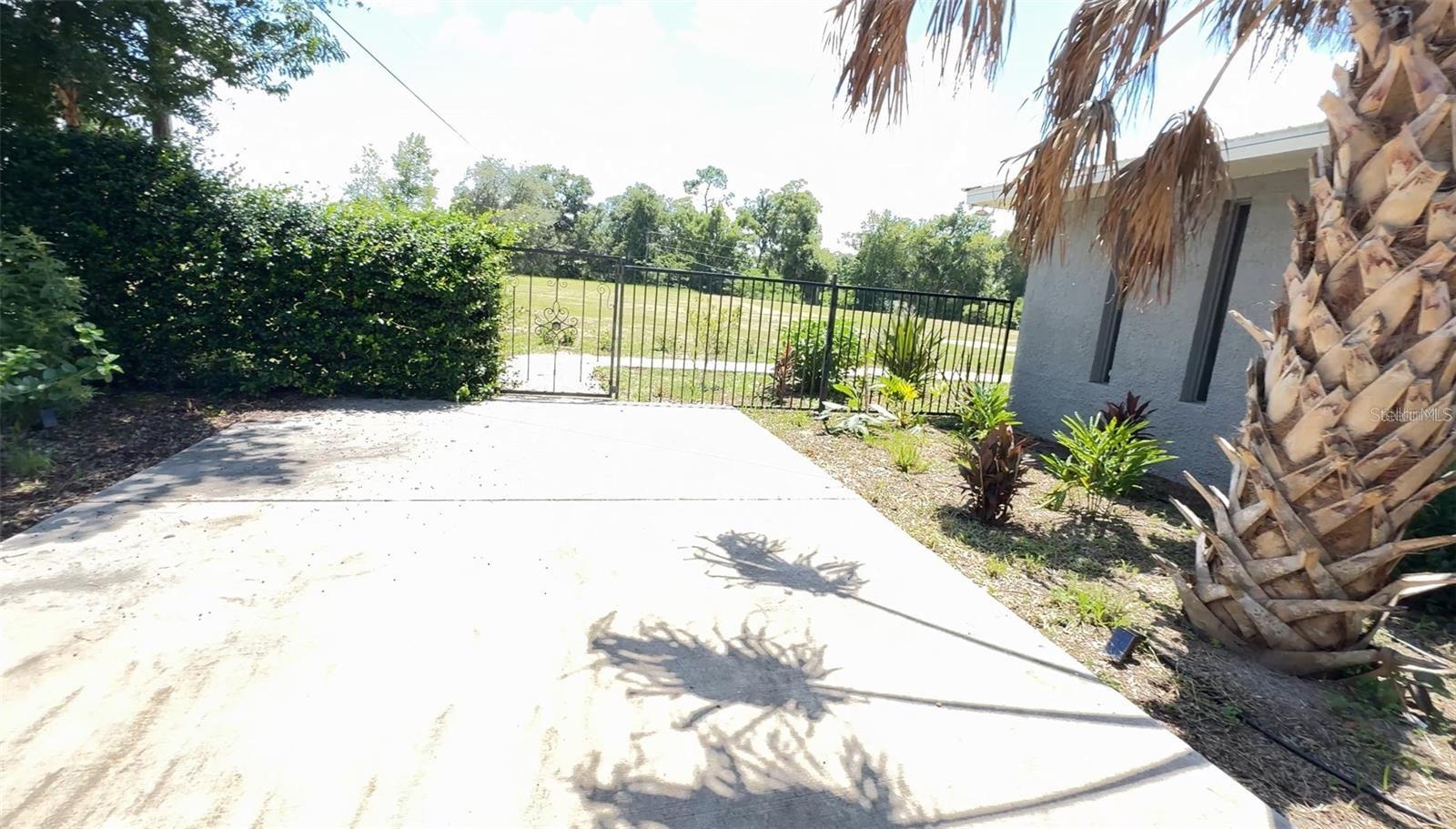 TRIANGLE HEIGHTS - Residential