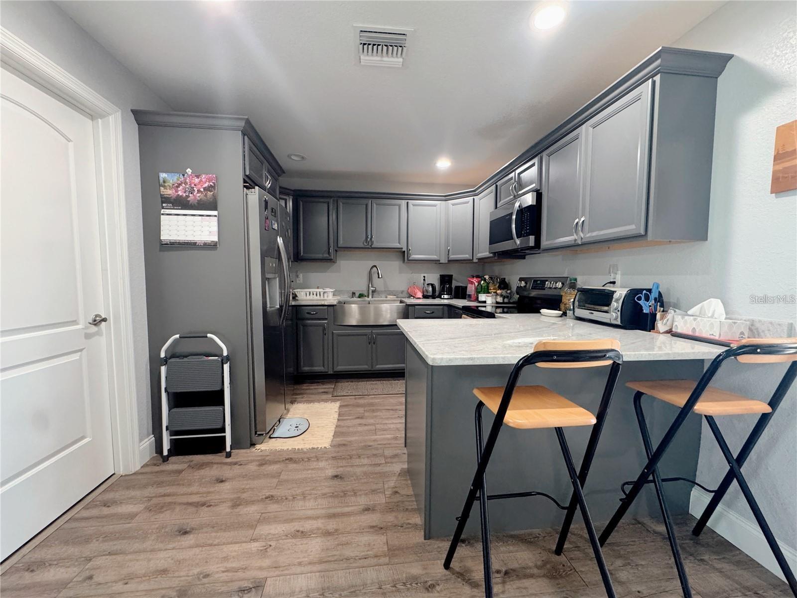 TRIANGLE HEIGHTS - Residential