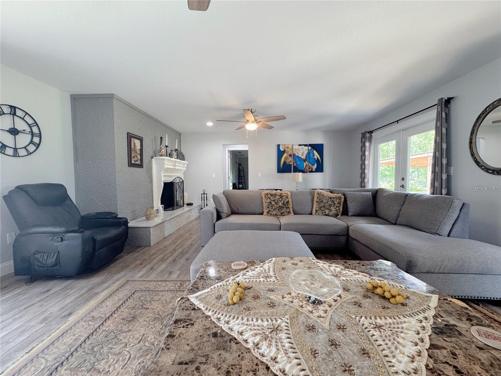 TRIANGLE HEIGHTS - Residential