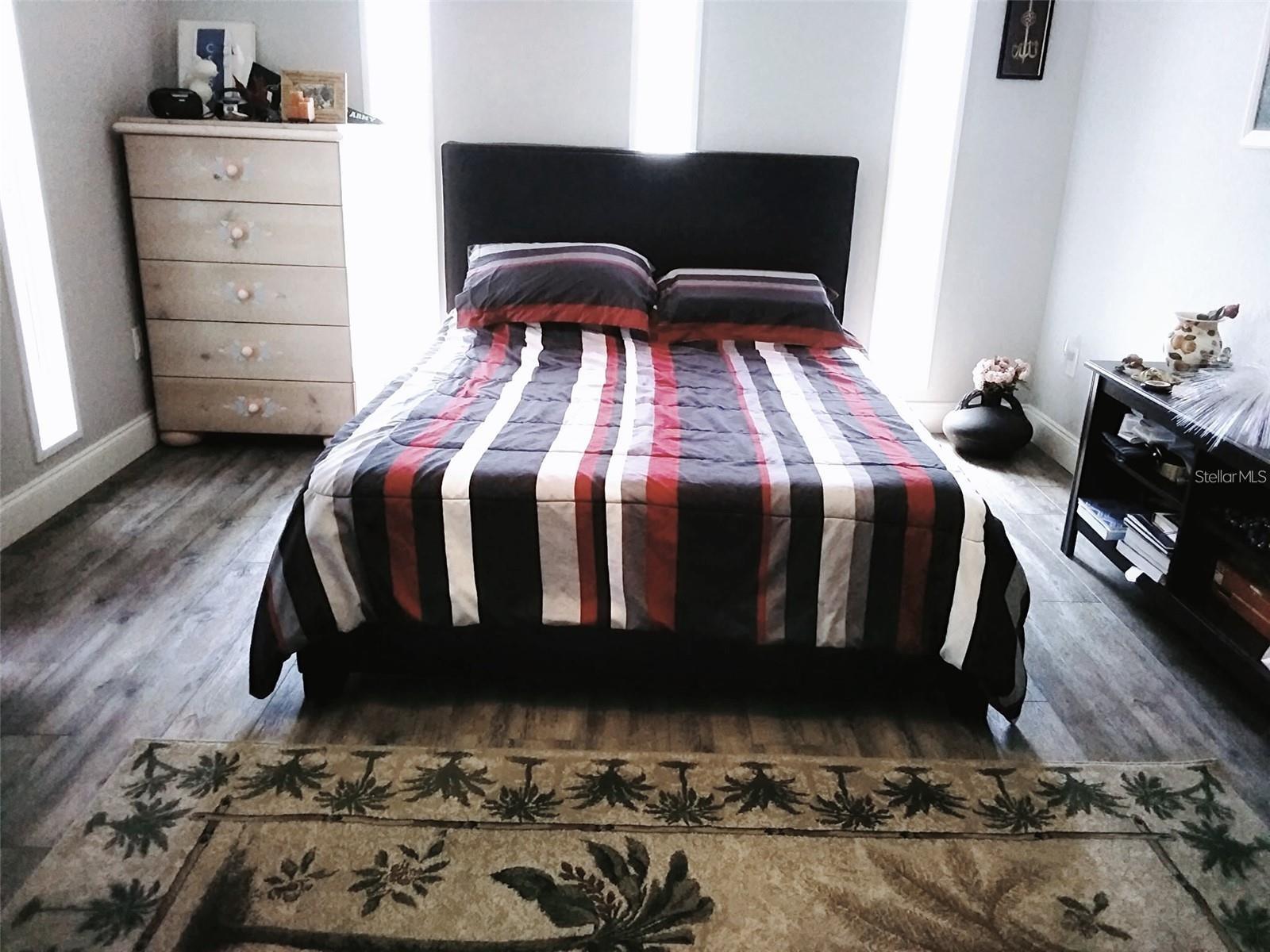 TRIANGLE HEIGHTS - Residential