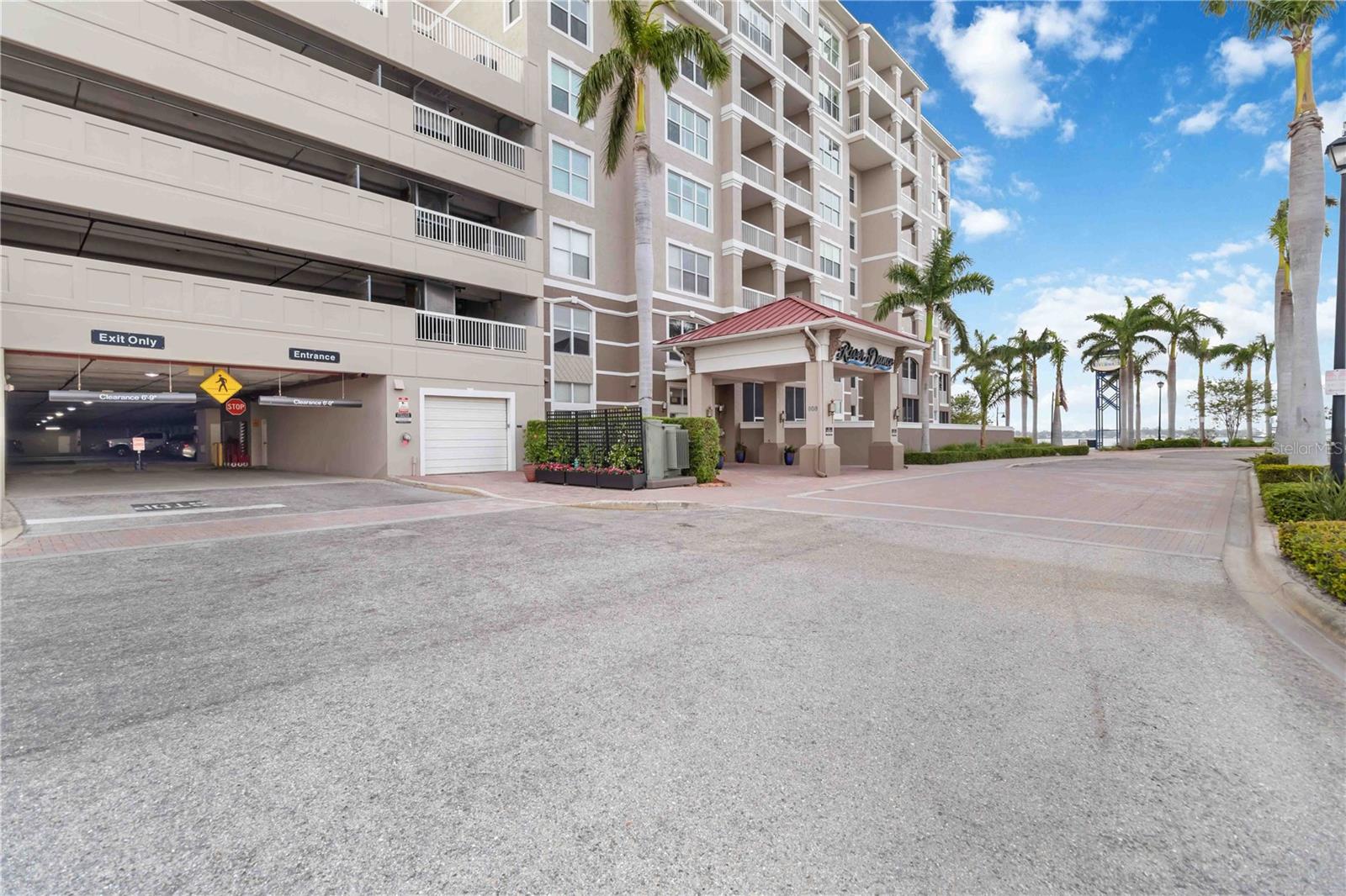 RIVER DANCE - Residential