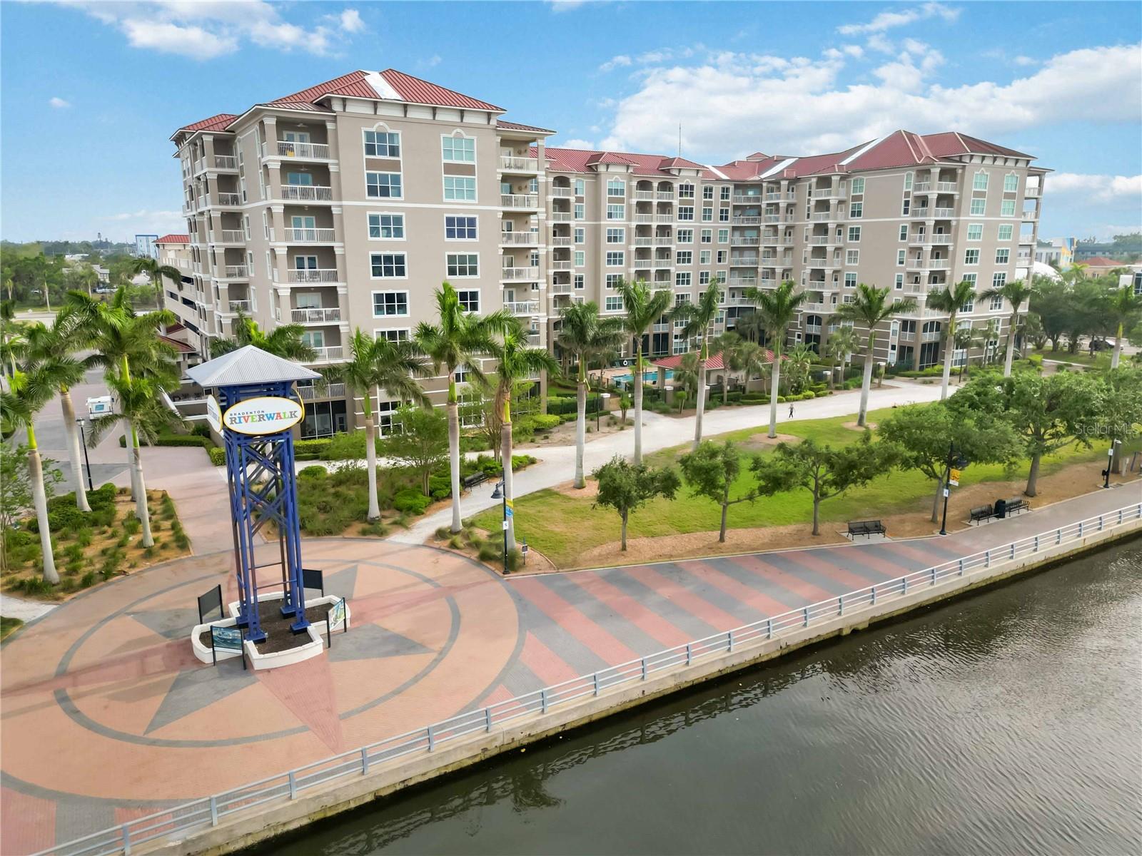 RIVER DANCE - Residential